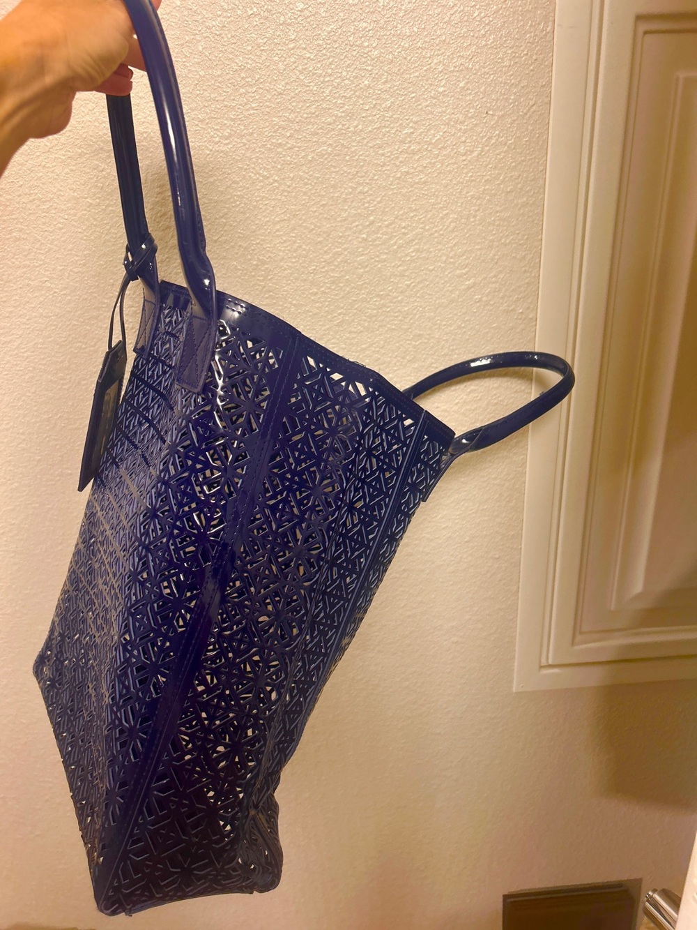 Tory Burch Navy Blue Laser-Cut Tote Bag with Tag ID Tag - Picture 6 of 9